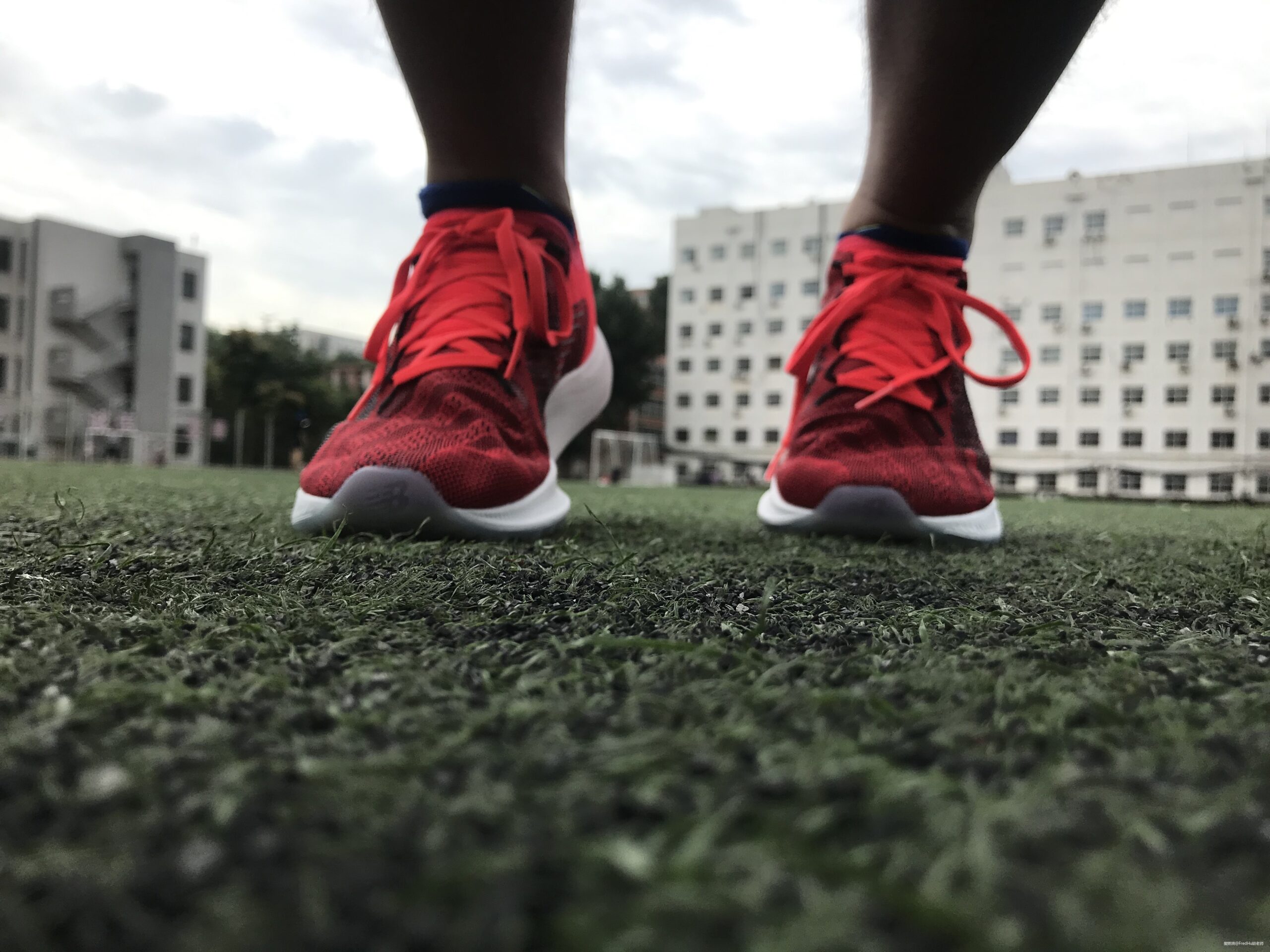跑力满格，上脚亲测 New Balance FuelCell Rebel 风驰跑鞋