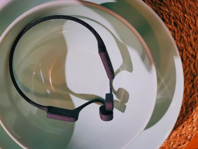 隔着耳朵与海浪谈恋爱——韶音Xtrainerz骨传导游泳耳机