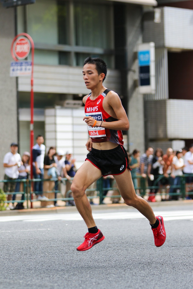 勇猛、隐忍、遗憾 日本马拉松的武士之魂
