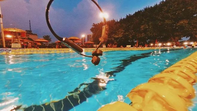 隔着耳朵与海浪谈恋爱——韶音Xtrainerz骨传导游泳耳机