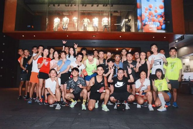 Nike Joyride —— 跑出不止一“点”乐子