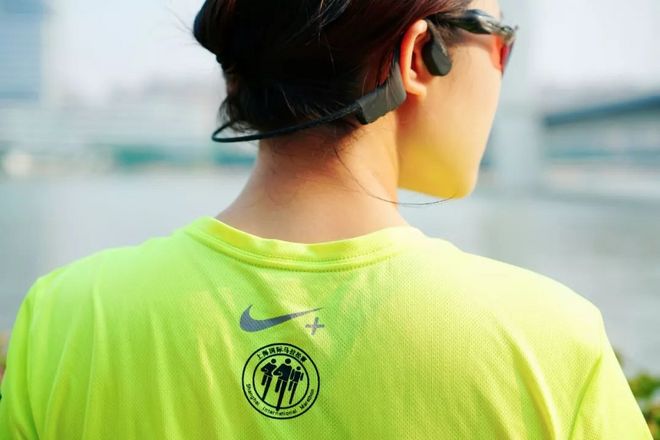 隔着耳朵与海浪谈恋爱——韶音Xtrainerz骨传导游泳耳机