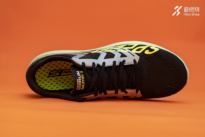 跑鞋 | 隐藏的尖峰时刻 Skechers GOrun Razor 3 Hyper