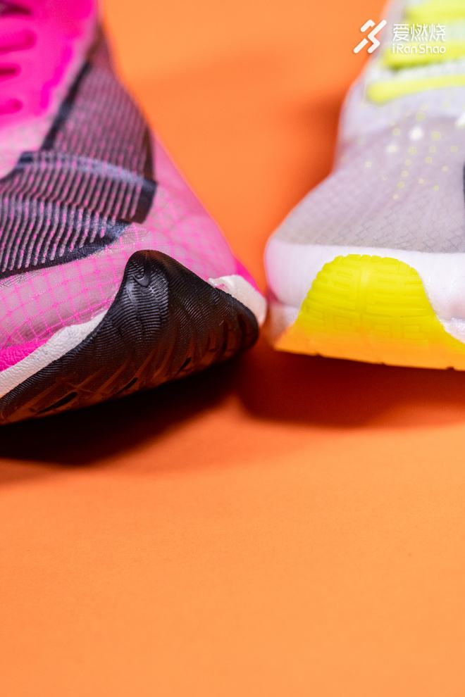 开箱 | 雷声大 步点更大 李宁䨻飞电竞速跑鞋