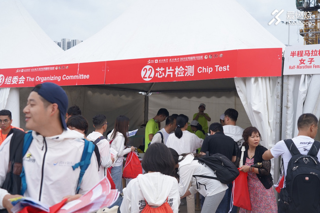 沈阳国际马拉松 与祖国一起奔跑