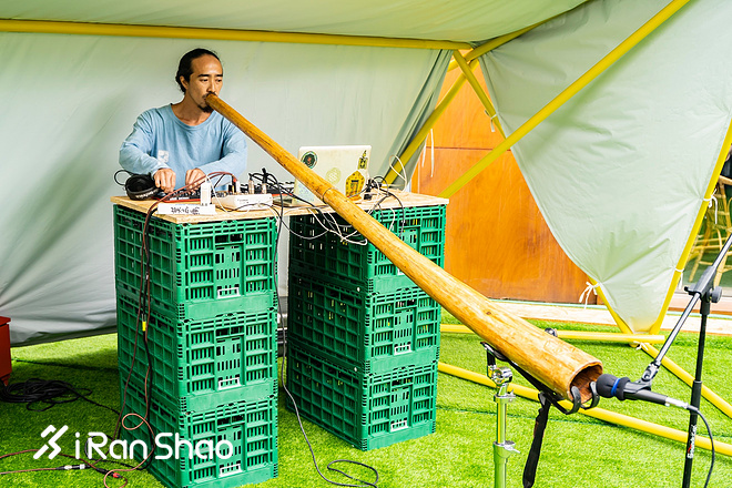 台风中的安高若运动市集