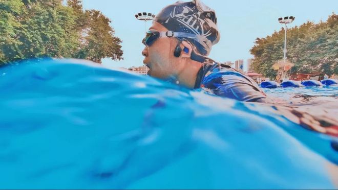 隔着耳朵与海浪谈恋爱——韶音Xtrainerz骨传导游泳耳机