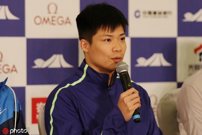 百英里12小时超马纪录双双告破 | 跑圈十件事