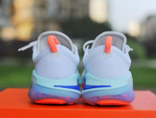 Nike Joyride —— 跑出不止一“点”乐子