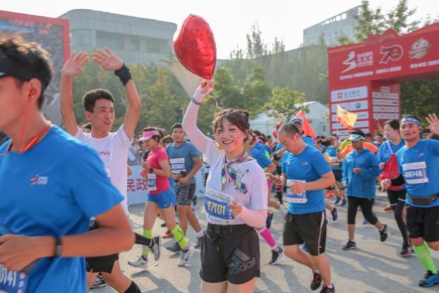 沈阳国际马拉松 与祖国一起奔跑