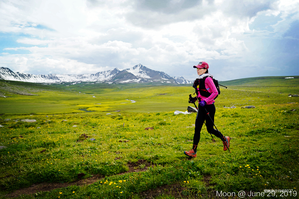 纵情奔跑在鲜花盛开的诗意远方｜2019喀纳斯超级越野赛