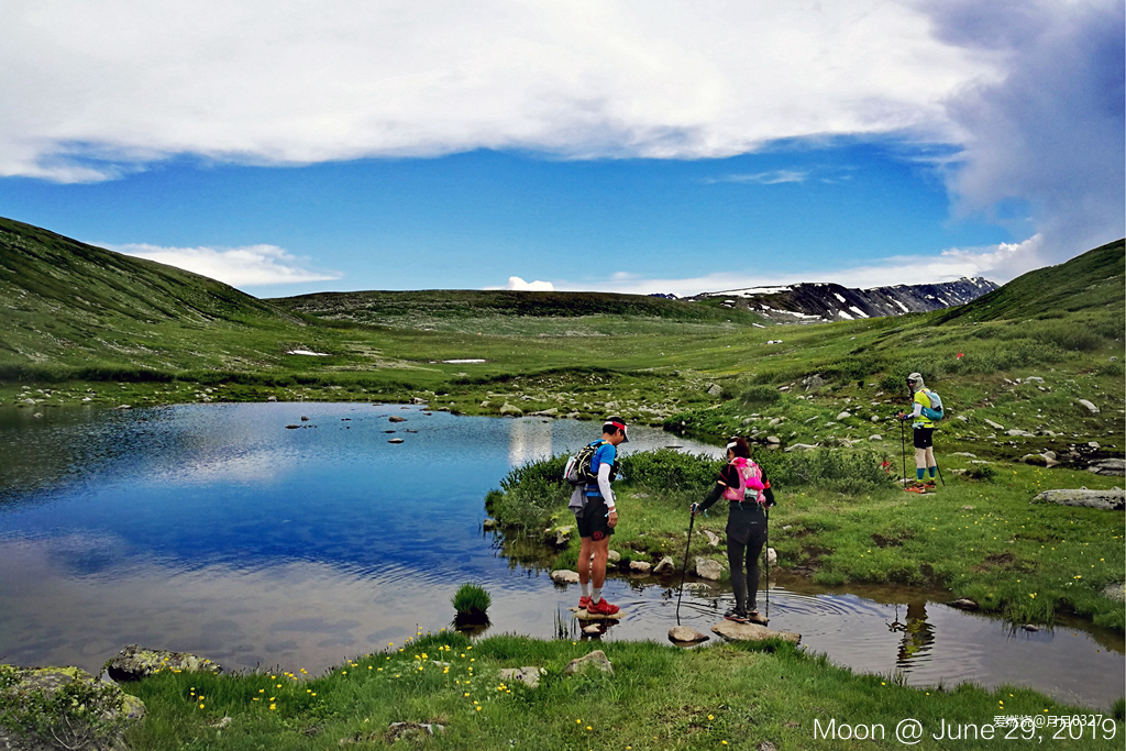 纵情奔跑在鲜花盛开的诗意远方｜2019喀纳斯超级越野赛