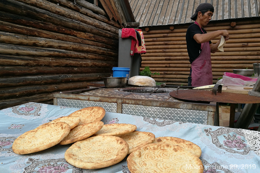 纵情奔跑在鲜花盛开的诗意远方｜2019喀纳斯超级越野赛