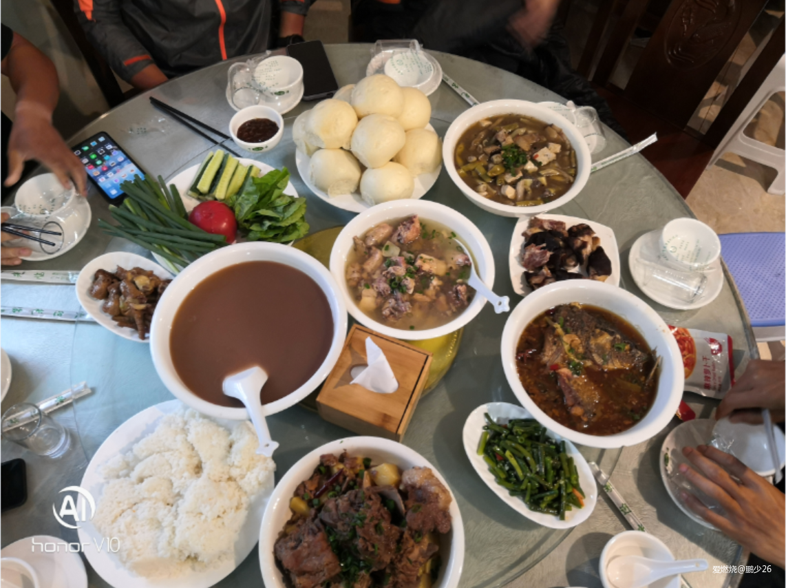 一群人的盛宴——记五岳寨50公里越野赛