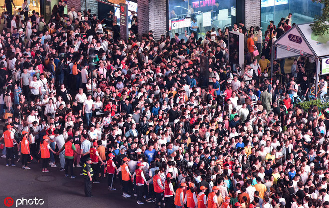 跑马跟黄金周，哪个更能带动旅游经济发展？