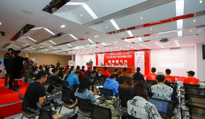 奖牌、服装惊喜亮相，2019长马跑出耀眼中国红！