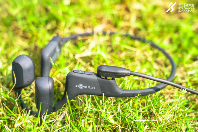 跑步时，我们需要什么样的音乐耳机？