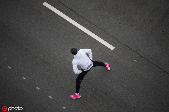 马拉松运动员为什么能够老而弥坚？