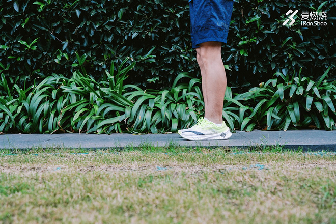 跑鞋 | 李宁䨻飞电竞速跑鞋 国产跑鞋的新巅峰