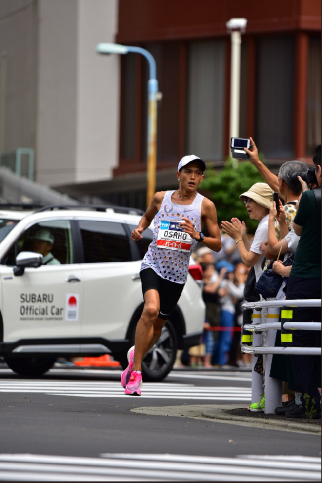 穿顶级跑鞋是作弊？跑步能赢真黄金！ | 跑圈十件事