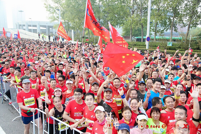 2019郑州国际马拉松赛完美上演