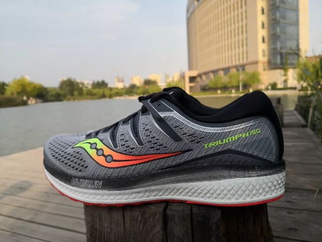 全新胜利,载誉归来-Saucony Triumph Iso5跑鞋开箱评测
