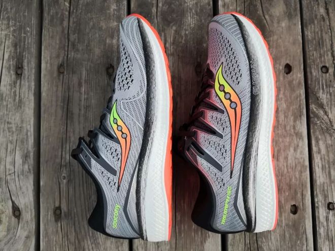 全新胜利,载誉归来-Saucony Triumph Iso5跑鞋开箱评测