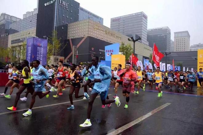 丹凤翱翔，天下永宁丨2019 西安国际马拉松赛鸣枪开跑​