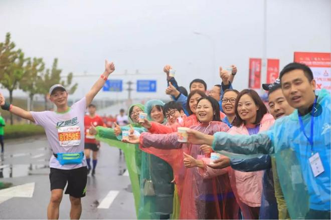 2019长沙国际马拉松雨中火辣开跑！驰骋一江两岸，感受星城巨变！
