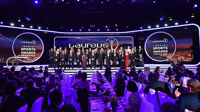 女子马拉松纪录诞生 相当于男子纪录1小时58分 | 跑圈十件事