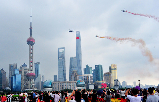 跑马跟黄金周，哪个更能带动旅游经济发展？