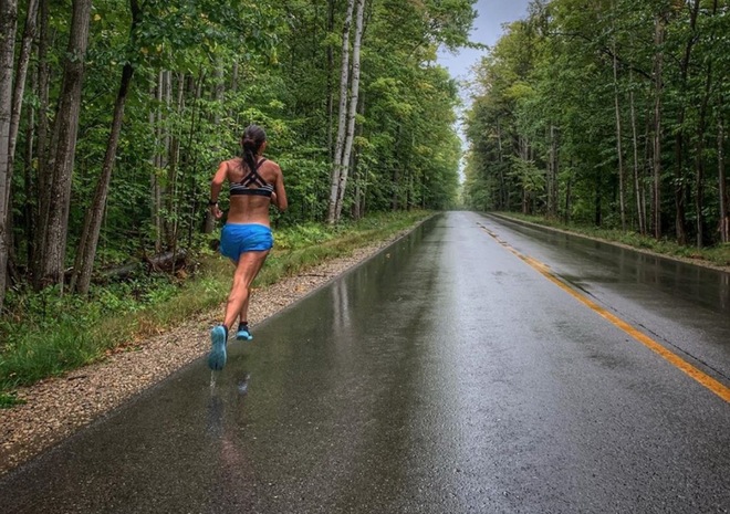 碳板跑鞋未来会被禁还是成为主流？