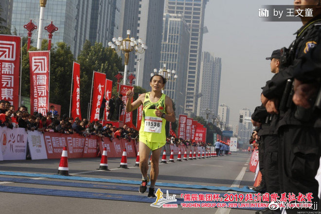 马拉松上阵父子兵-中国版