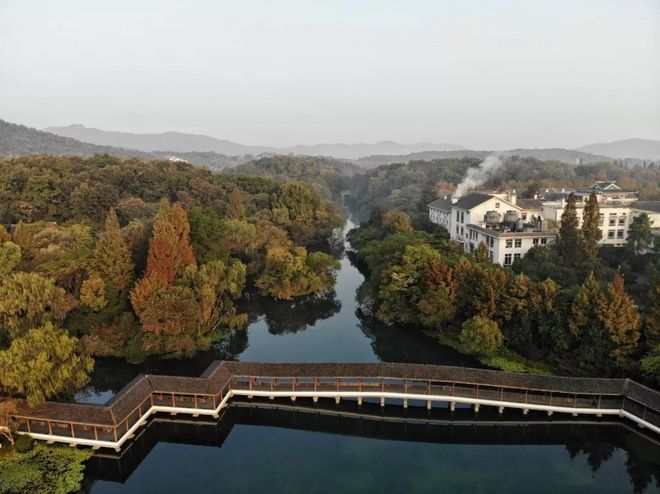 我去西湖跑半马，偶遇跑者施一公