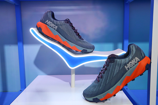 轻量缓冲  TIME TO FLY