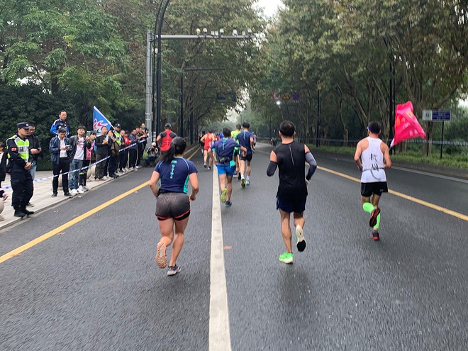 跑拍：2019杭州马拉松