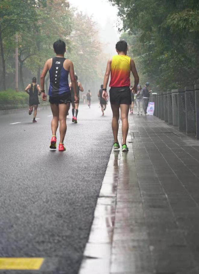 如何应对马拉松上的“心碎坡”