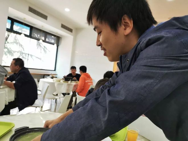 我去西湖跑半马，偶遇跑者施一公