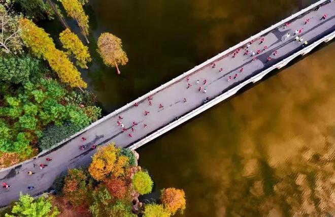 “奔跑吧！黄冈”居然之家-2019黄冈国际半程马拉松11月2日鸣枪开跑