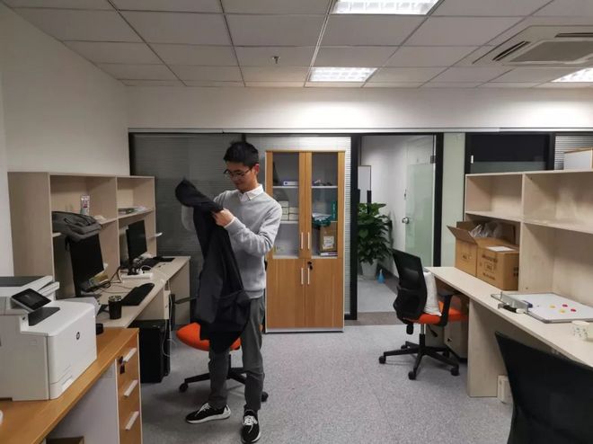 我去西湖跑半马，偶遇跑者施一公