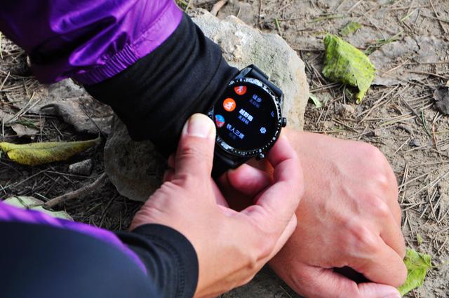 HUAWEI WATCH GT 2，商务型，运动芯