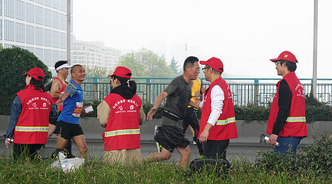 在更好的杭马遇见更好的风景，跑出更好的自己