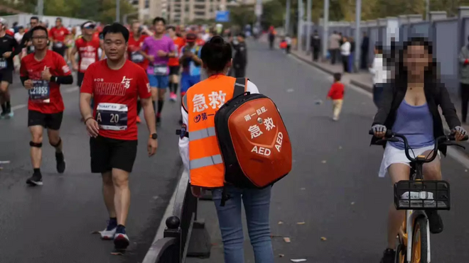 Nike Zoom系列箱根配色发售 基普乔格蝉联年度最佳男运动员| 跑圈十件事