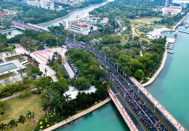 Nike Zoom系列箱根配色发售 基普乔格蝉联年度最佳男运动员| 跑圈十件事