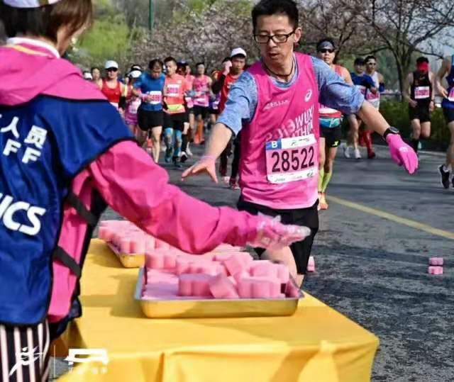 钻石联赛瘦身 AIMS年度运动员公布 | 跑圈十件事