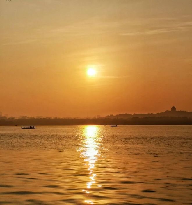 我去西湖跑半马，偶遇跑者施一公