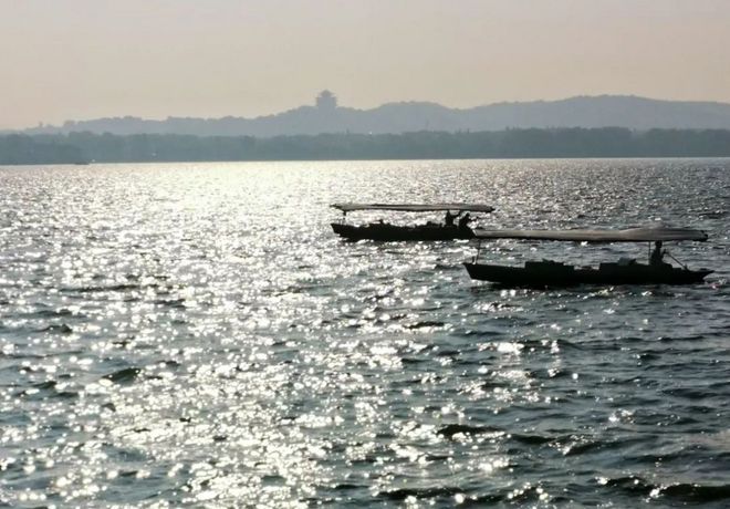 我去西湖跑半马，偶遇跑者施一公