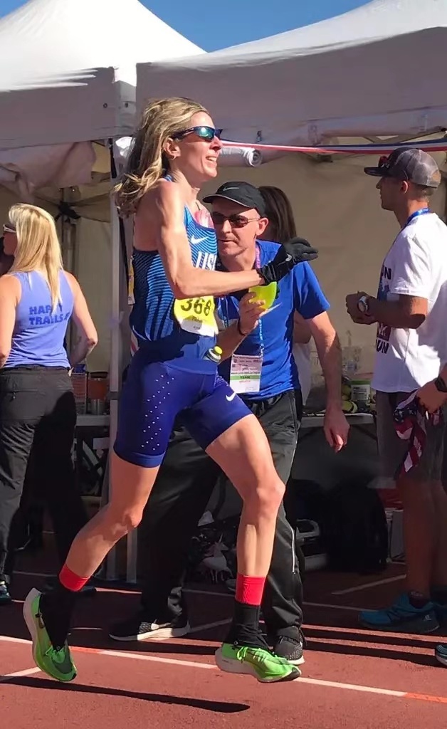 男女半马世界纪录保持者分获纽马男女冠军 | 跑圈十件事