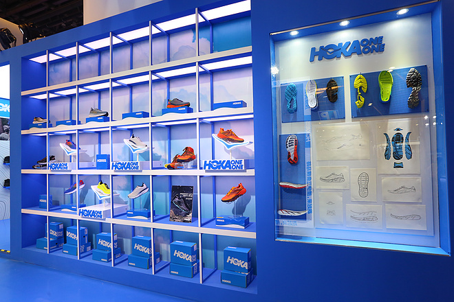 轻量缓冲  TIME TO FLY