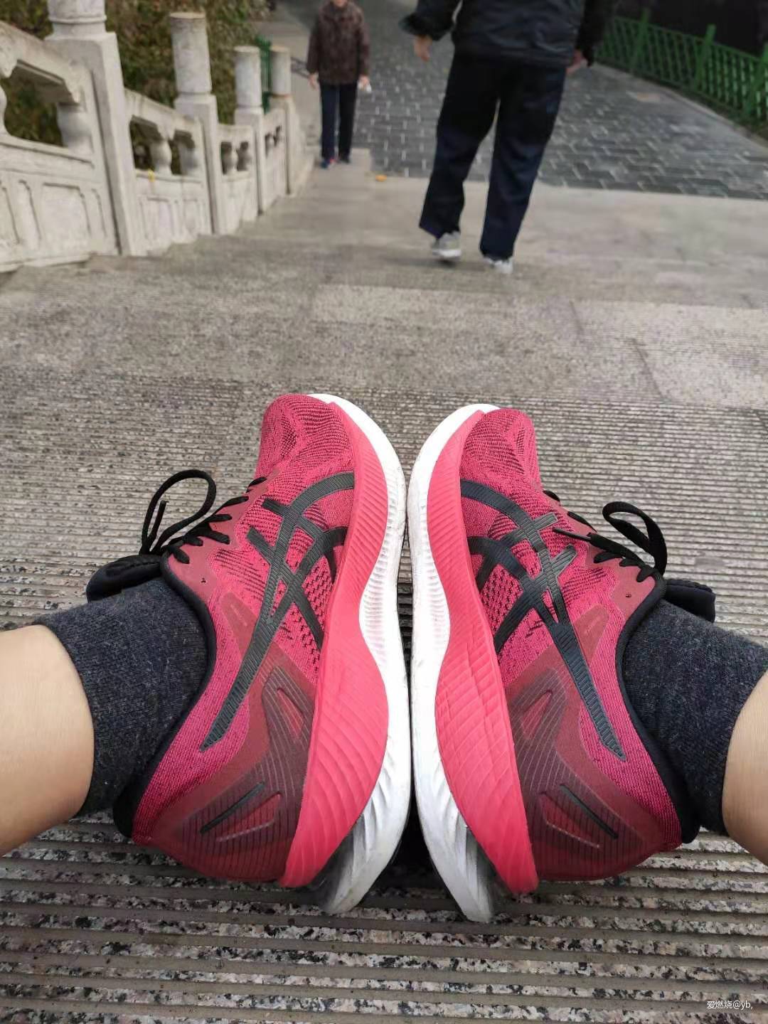 挑战更远的远方-亚瑟士GLIDERIDE评测报告